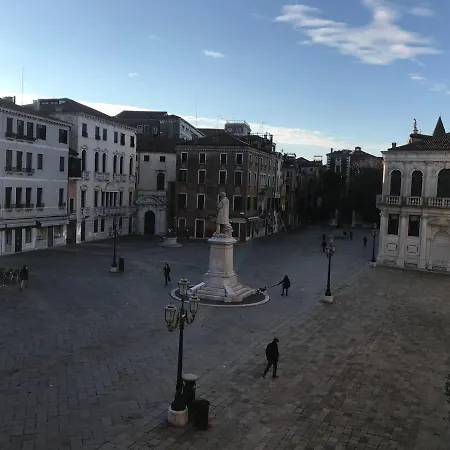 Santo Stefano Balcony Apartmán Benátky
